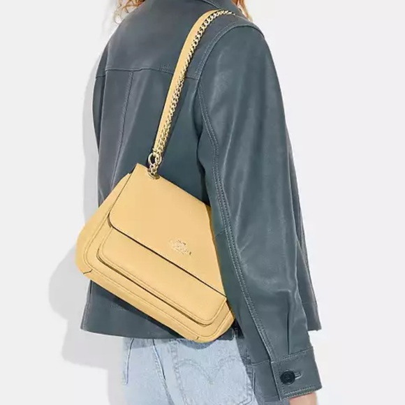 Coach Klare Crossbody 25 - Picture 14 of 16